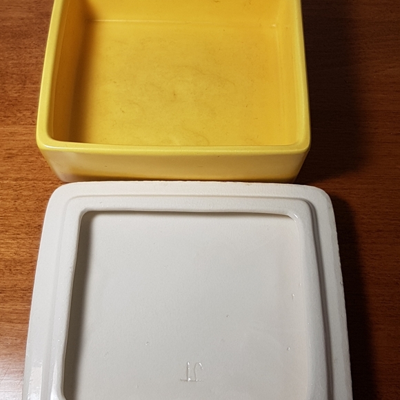 Holland Mold Yellow Dish with Flowered Print Lid - Picture 2 of 7